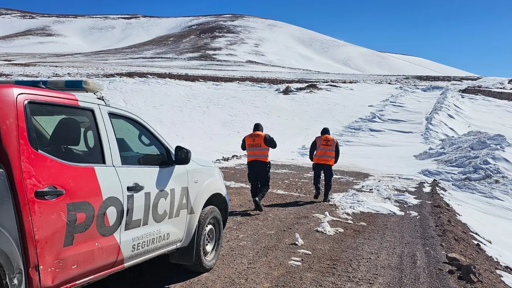 Un sector de la Ruta Provincial N° 43, que conecta Villa Antofagasta de la Sierra con el Salar del Hombre Muerto, permanece intransitable.