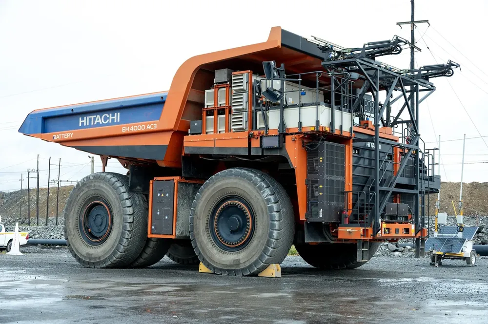 First Quantum Minerals (FQM) se ha asociado con Hitachi Construction Machinery
